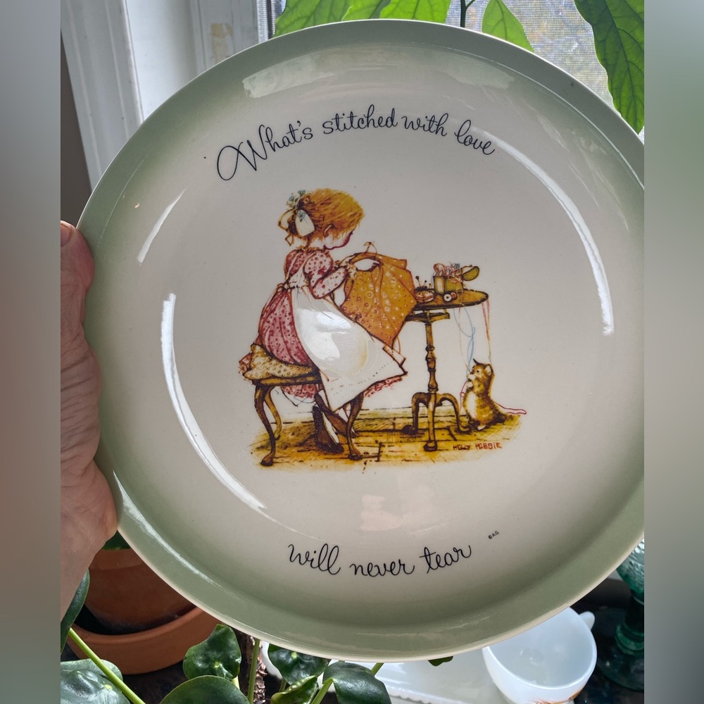 Vintage Holly Hobbie Collectors Plate